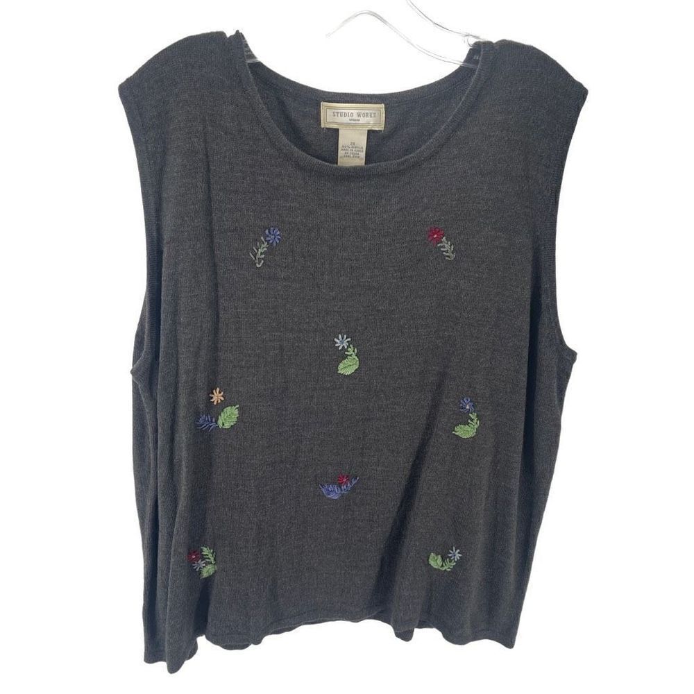 Studio Works Womens Tank Shirt Top Multicolor Floral Embroidered Acrylic Gray 2X